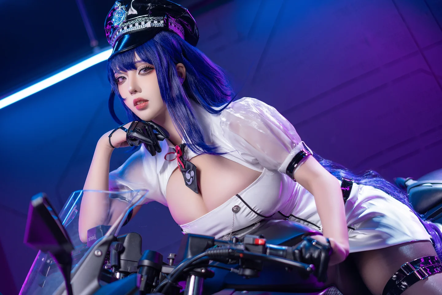 菌烨tako - 原神·雷电将军赛车 [12P-203MB]